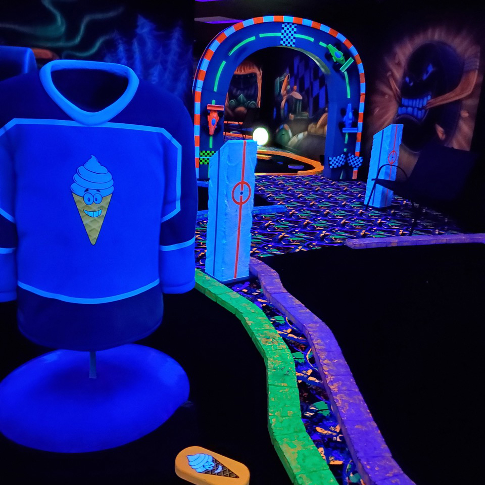 Bar Laitier Mini Golf Fluo S'amuse